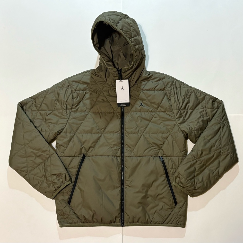 NEW Jordan Puffer Jacket Coat FZ3162-222 size M NWT Nike Air Jordan